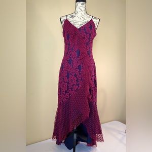 Preloved Adelyn Rae Cranberry/Navy Blue Asymmetrical Lace Dress Size 8 Org $79